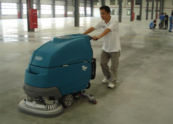 自动洗地机做保洁已经成为了流行趋势