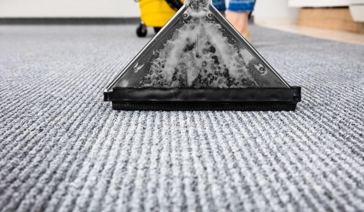 清洁公司告诉你地毯清洁与保养的重要性